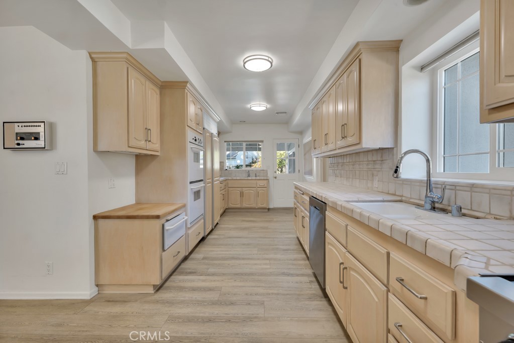 MLS #SR25248215 image #5