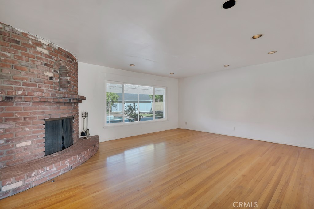 MLS #SR25248215 image #8