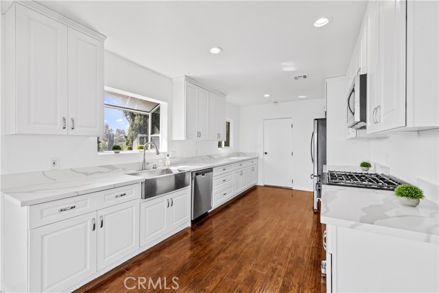 MLS #SR25248325 image #10