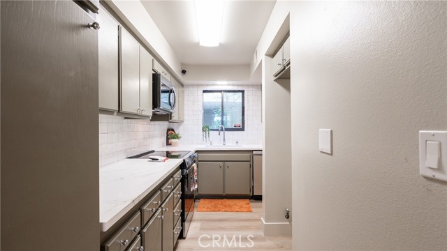 MLS #SR25248327 image #5