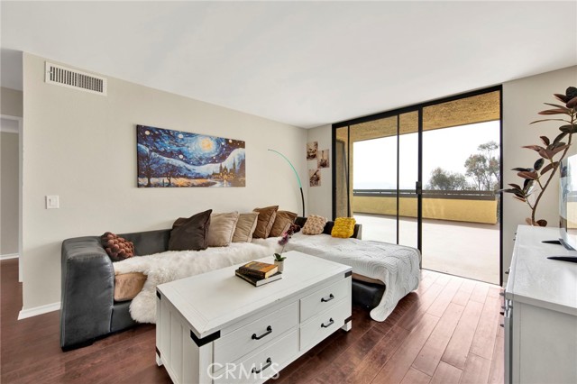 MLS #SR25248432 image #4