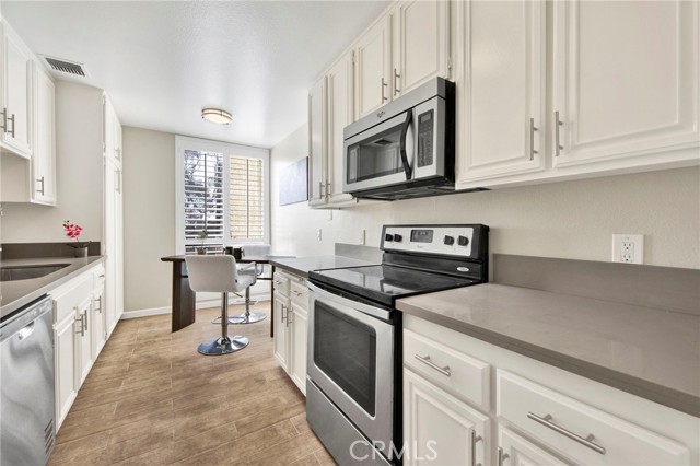 MLS #SR25248432 image #9