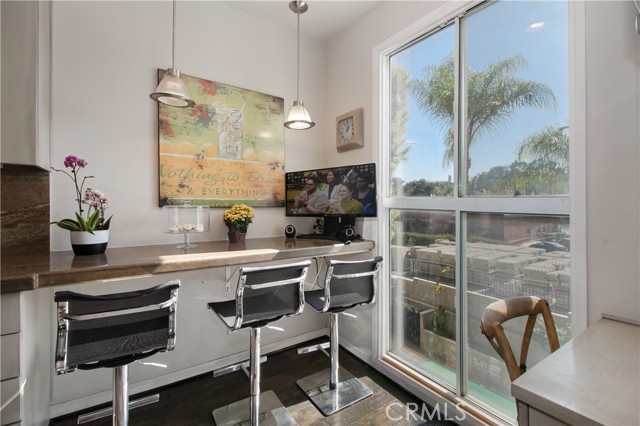 MLS #SR25248445 image #9