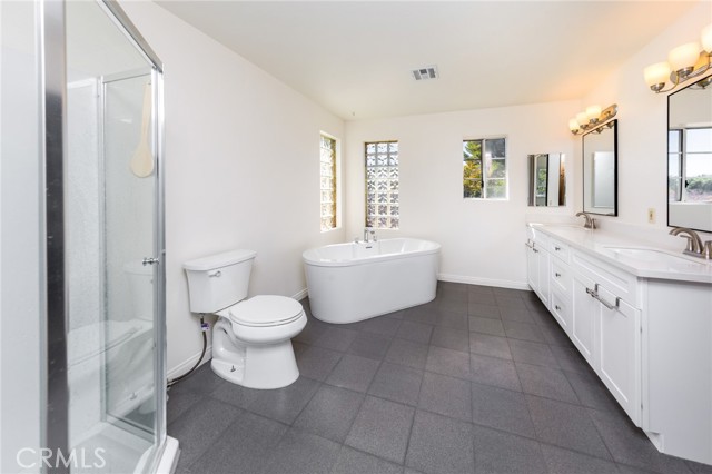 MLS #SR25248511 image #8