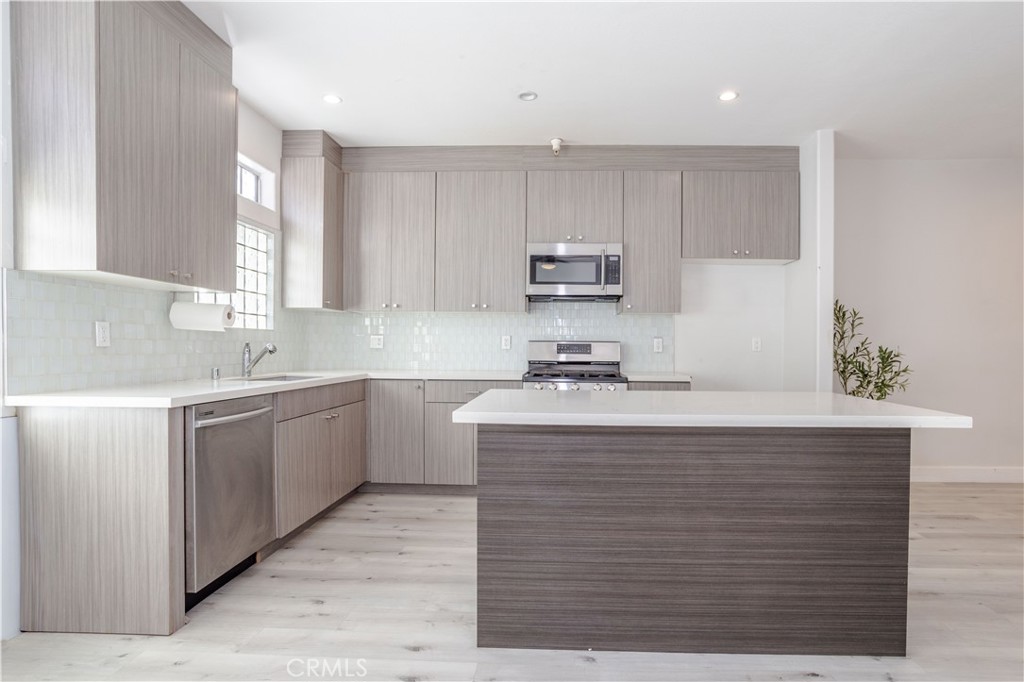 MLS #SR25249074 image #3