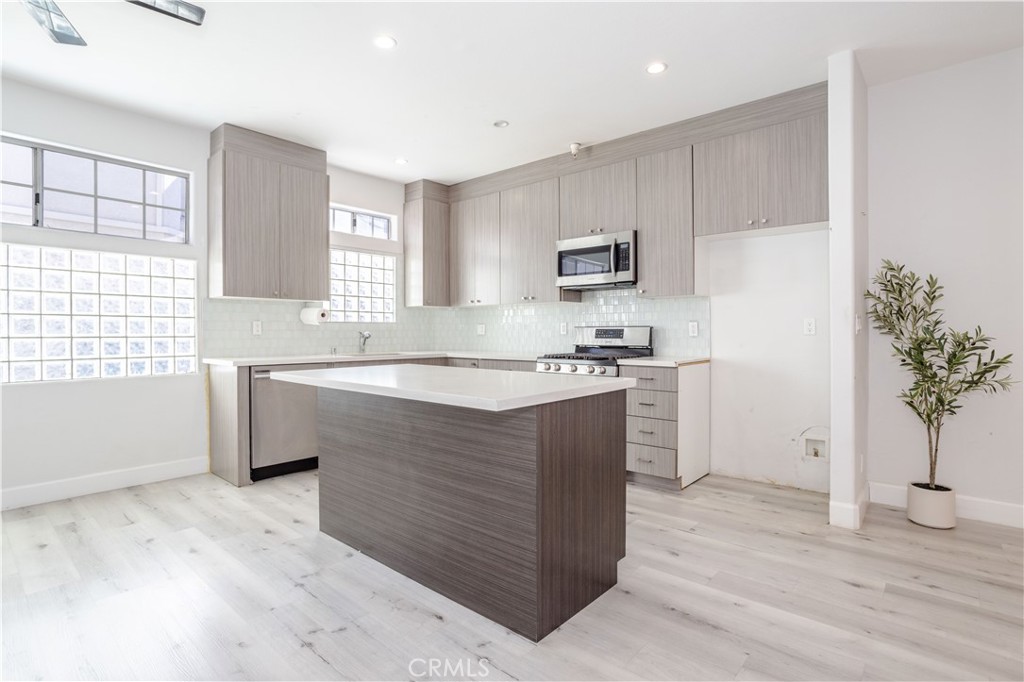 MLS #SR25249074 image #4