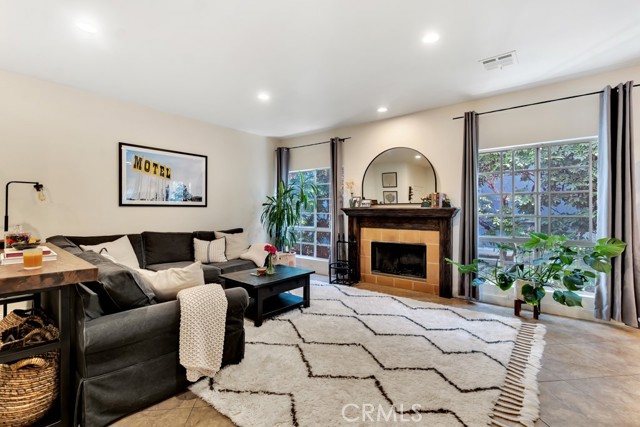 MLS #SR25249543 image #1