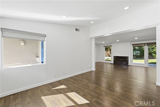 MLS #SR25250335 image #10