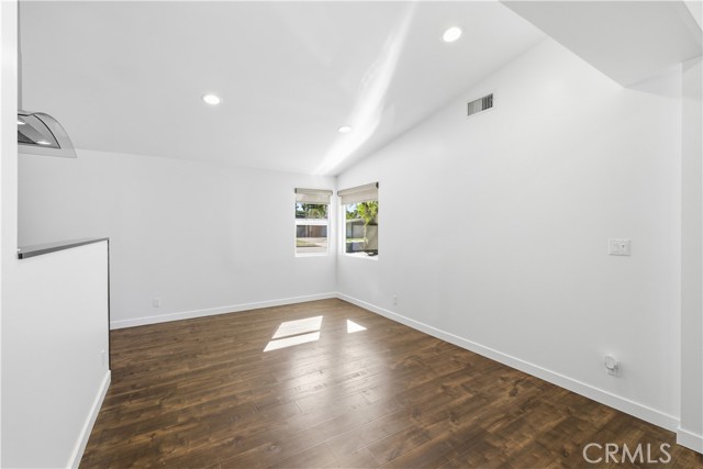 MLS #SR25250335 image #8