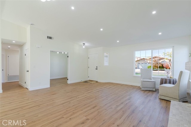 MLS #SR25250792 image #14