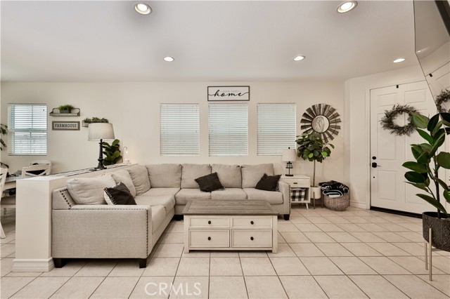 MLS #SR25222645 image #1