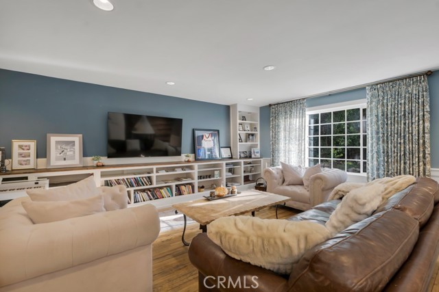 MLS #SR25251321 image #8