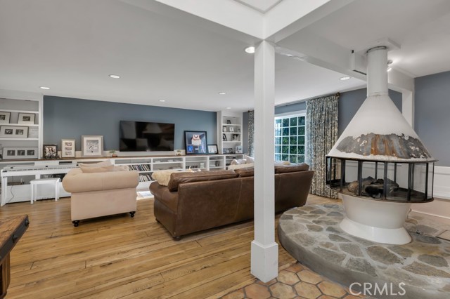 MLS #SR25251321 image #9