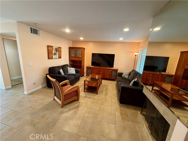 MLS #SR25251518 image #8