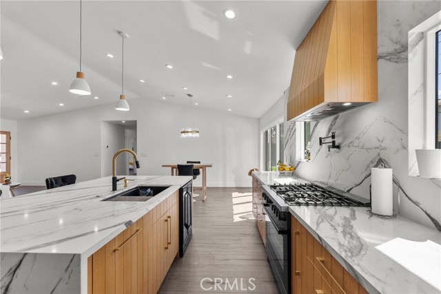 MLS #SR25251709 image #10