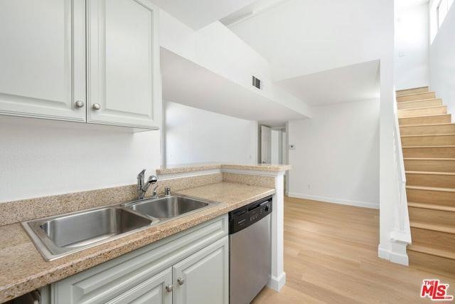 MLS #SR25251588 image #3