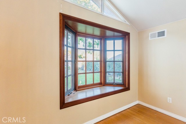 MLS #SR25251781 image #9