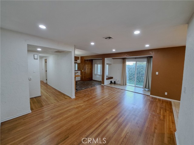 MLS #SR25251968 image #8