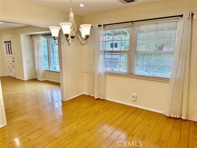 MLS #SR25252108 image #11