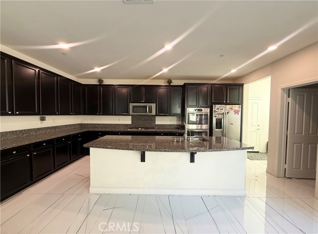 MLS #SR25252253 image #8