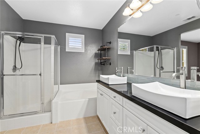 MLS #SR25252372 image #16