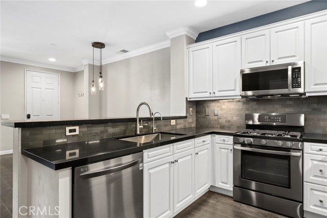 MLS #SR25252372 image #8