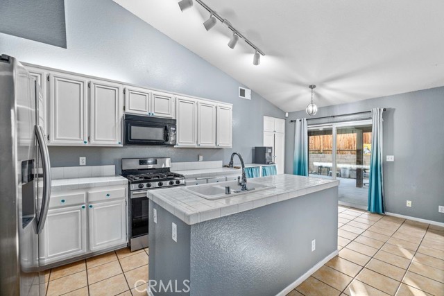 MLS #SR25252420 image #10