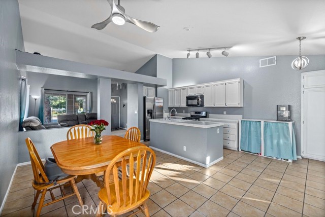 MLS #SR25252420 image #7