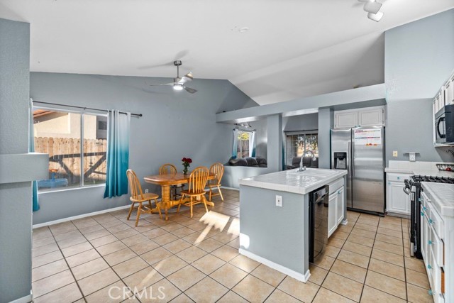 MLS #SR25252420 image #8