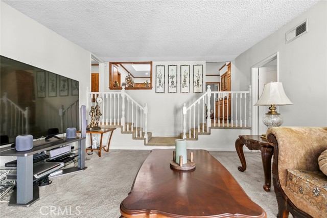 MLS #SR25252570 image #12