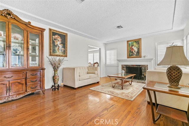 MLS #SR25252570 image #3