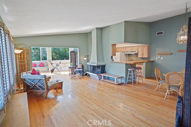 MLS #SR25252623 image #3