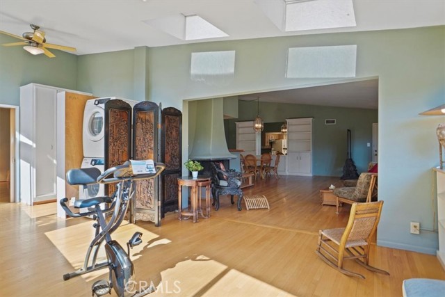 MLS #SR25252623 image #9