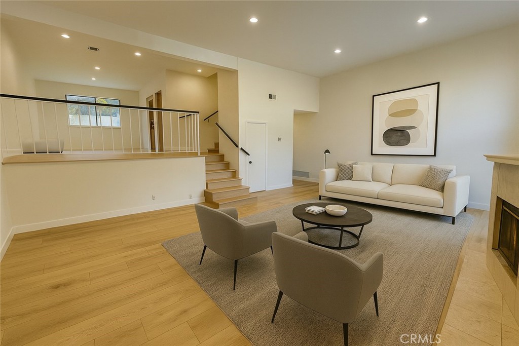 MLS #SR25252625 image #1