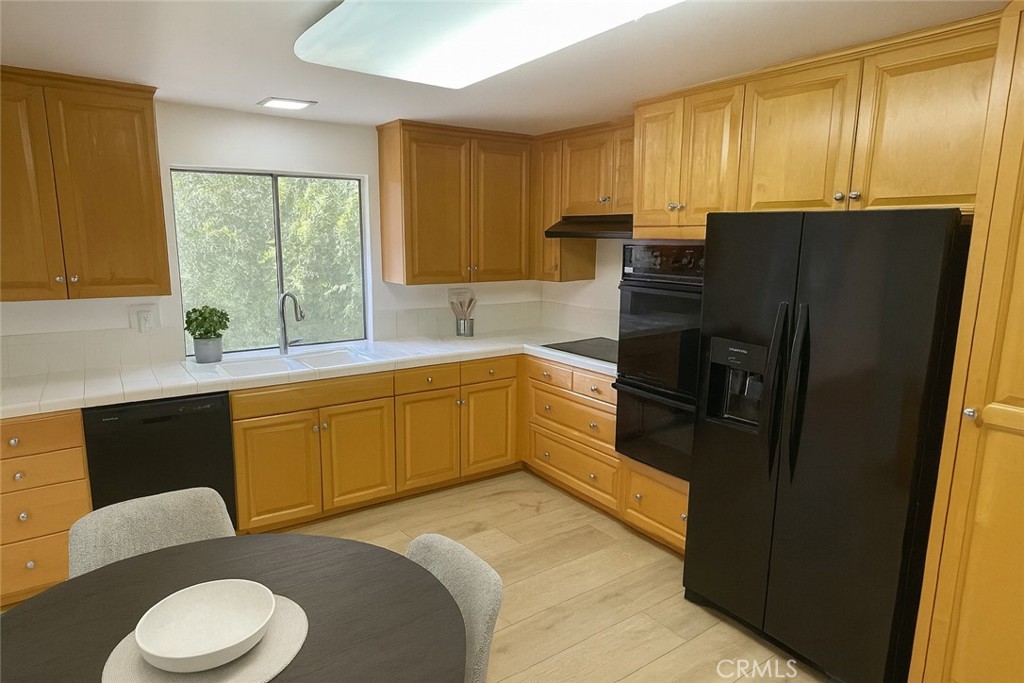 MLS #SR25252625 image #4