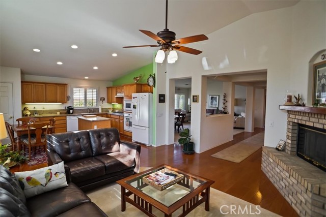 MLS #SR25252634 image #9