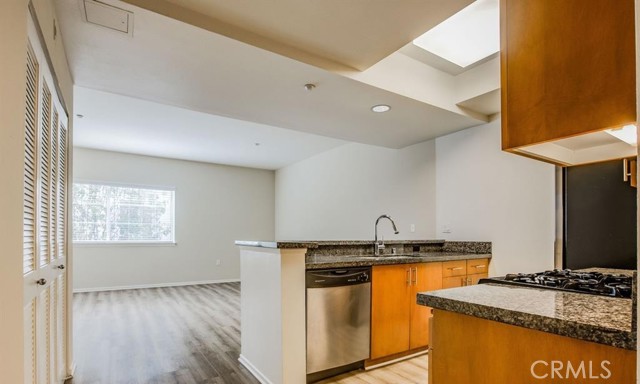 MLS #SR25252996 image #8