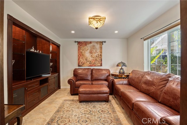 MLS #SR25253066 image #13