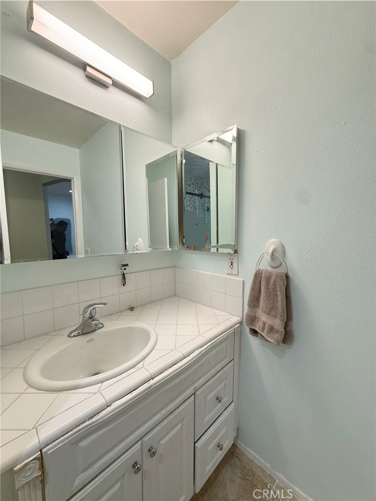 MLS #SR25253120 image #8