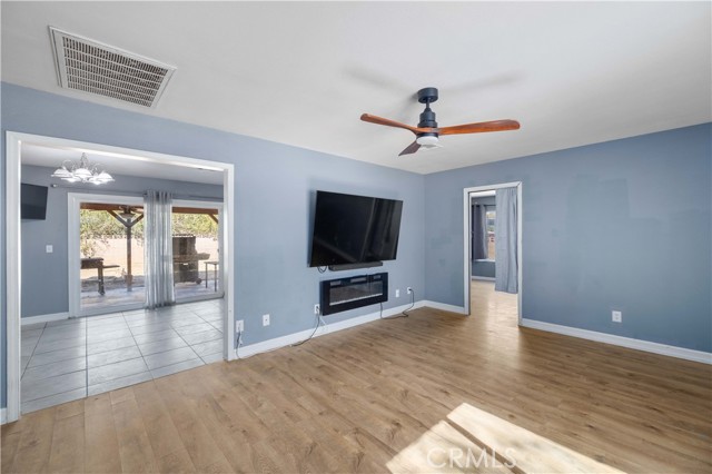 MLS #SR25253136 image #8