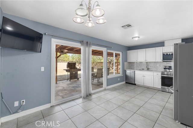 MLS #SR25253136 image #9