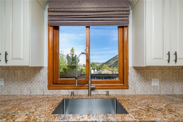 MLS #SR25253169 image #9