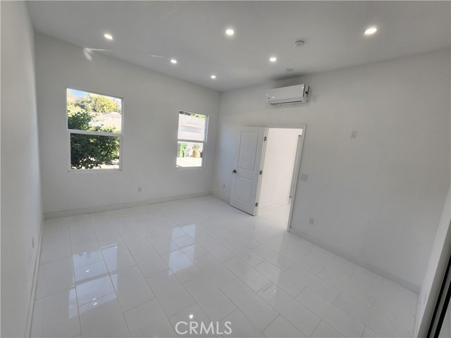 MLS #SR25253218 image #10