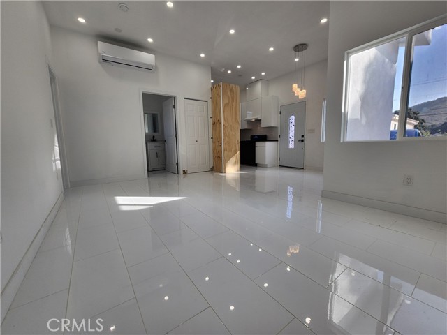 MLS #SR25253218 image #3