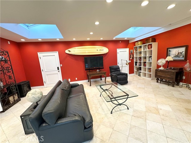 MLS #SR25253346 image #16