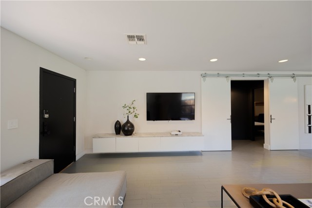 MLS #SR25253540 image #9