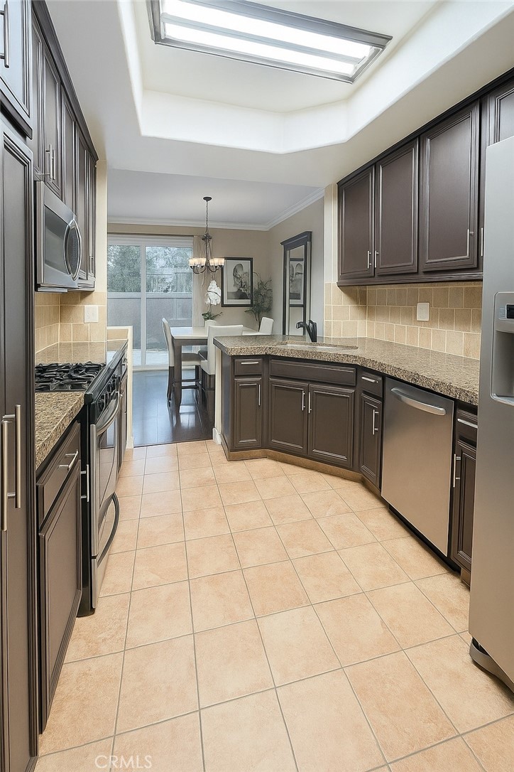 MLS #SR25253563 image #6