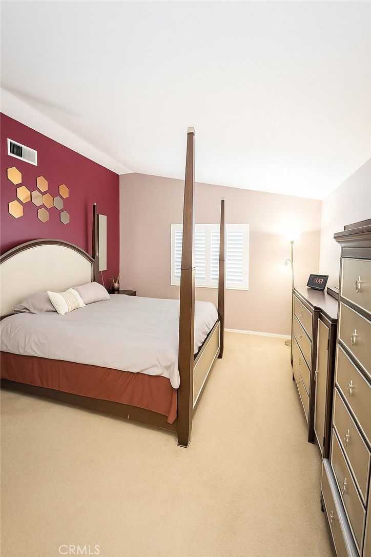 MLS #SR25253563 image #9