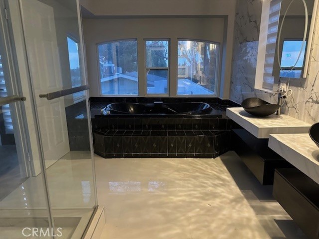 MLS #SR25253603 image #9