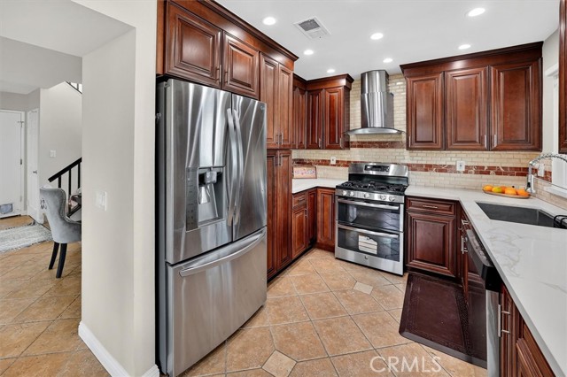 MLS #SR25253826 image #10